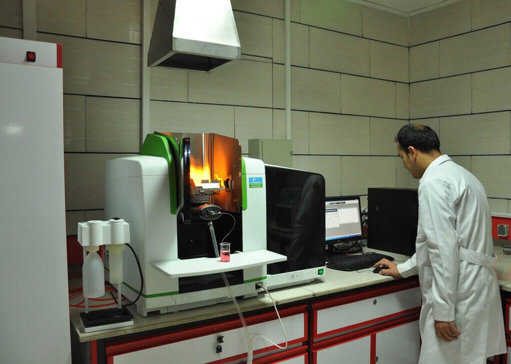 使用火焰原子吸收分光光度計檢測水質 使用火焰原子吸收分光光度計檢測水質