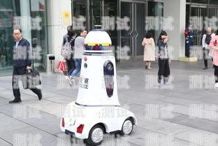 泰國街頭的科技新寵，電話機器人泰國街頭電話機器人叫什么