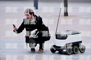 泰國街頭的科技新寵——打電話機器人泰國街頭打電話機器人叫什么